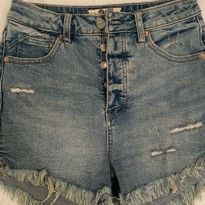 FREE PEOPLE WOMEN’S VINTAGE HIGH RISE FRAYED DENIM SHORTS MEDIUM BLUE SIZE 25